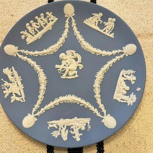 Wedgwood Collectors Society Blue Jasperware Plate, Depicting Cupid & Cherubs
